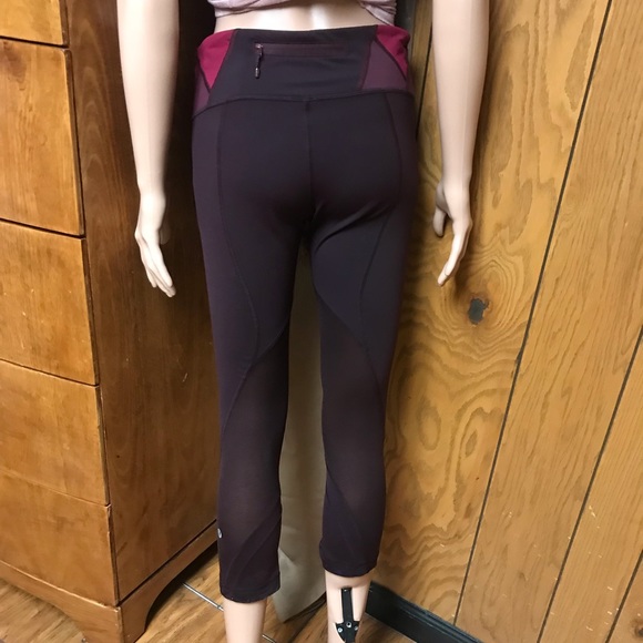 Lululemon Run Inspire Crop Burgundy Size 8 - Picture 9 of 13